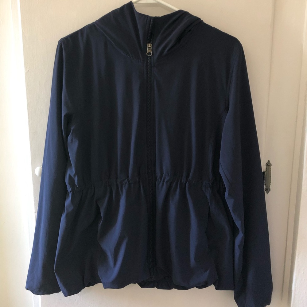 Lululemon jacket, size 6, blue/ink, like new